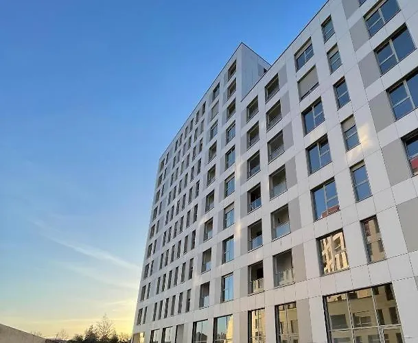 아파트 Center Boulevard *